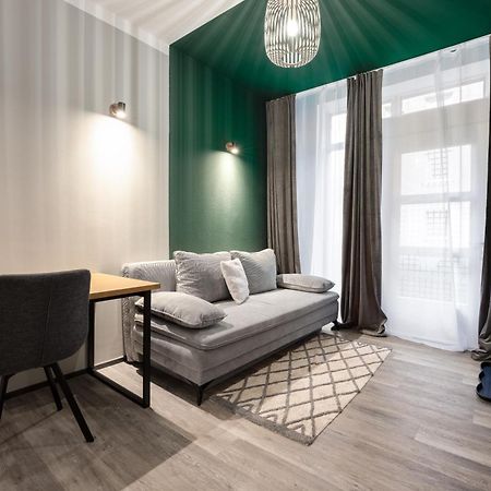 Modern Living Apartment - 3-Zimmer - Nuernberg Nord, Ruhige Seitenstrasse, Fusslaeufig Strassenbahn Экстерьер фото